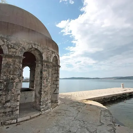 Near Center,beach,bus +free Parking