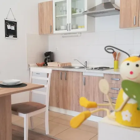 Near Center,beach,bus +free Parking