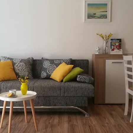 Near Center,beach,bus +free Parking Appartement Zadar