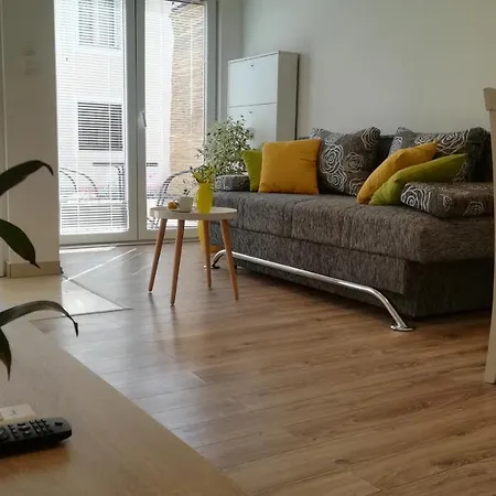 Near Center,beach,bus +free Parking Appartement *