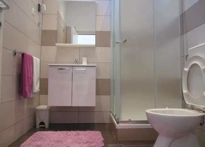 Near Center,beach,bus +free Parking Apartment