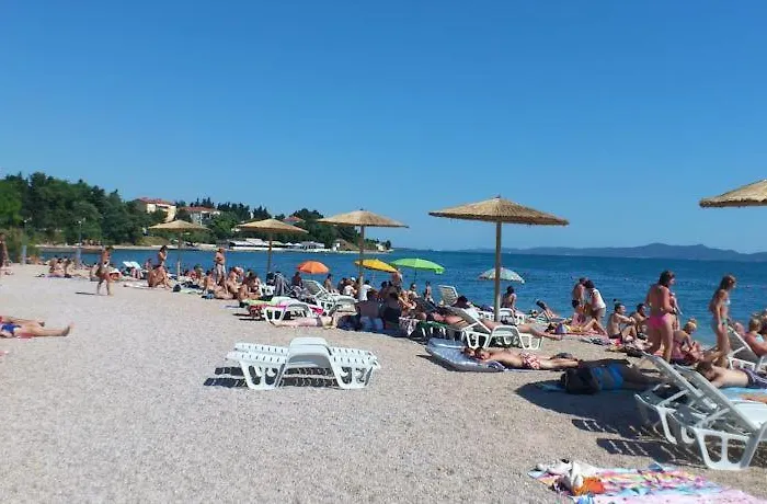 Apartment Near Center,beach,bus +free Parking