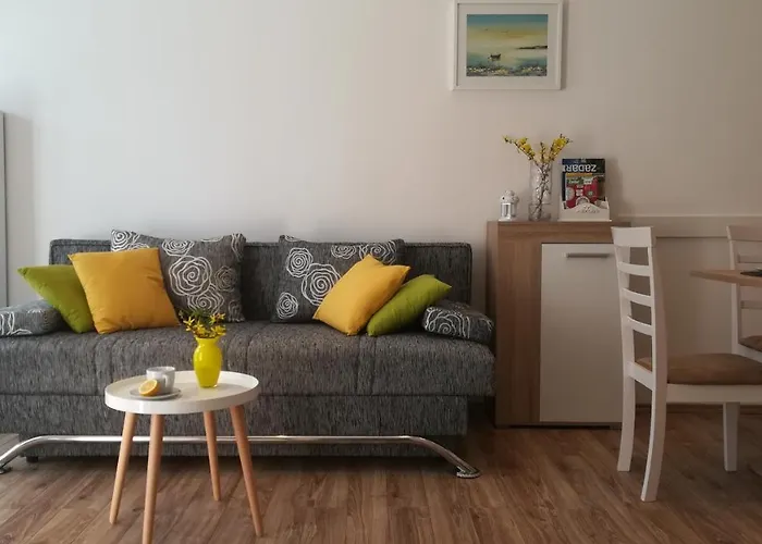 Near Center,beach,bus +free Parking Apartment Zadar