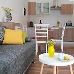 Near Center,beach,bus +free Parking Zadar