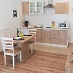 Near Center,beach,bus +free Parking Apartment *
